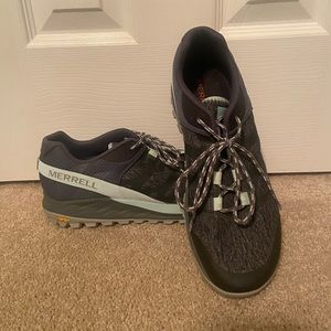 Women’s Merrill Trail Shoes Size ten